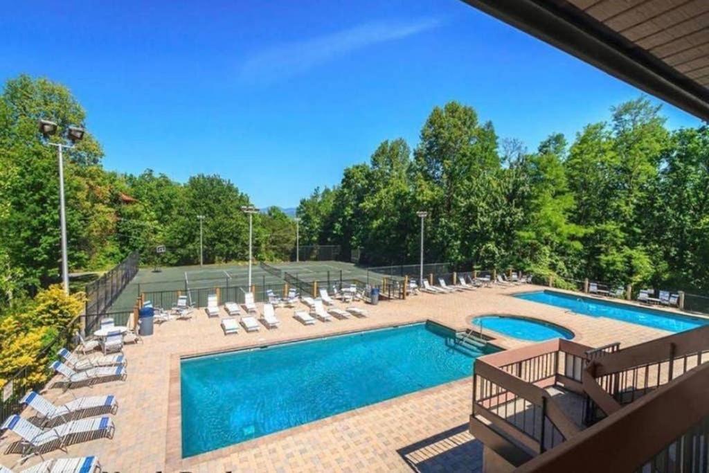Million Dollar Views! 4 Bedroom, Sleeps 9, Close To National Park And 5 Mi To Gatlinburg! Zewnętrze zdjęcie